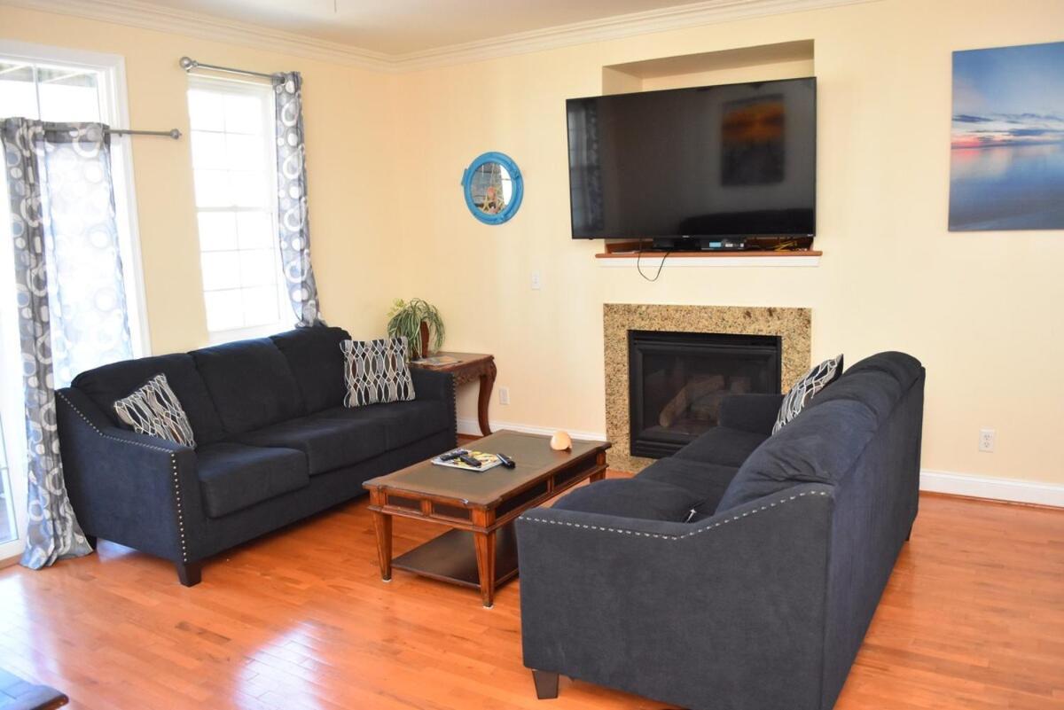 Alexander Mini Mansions 202a