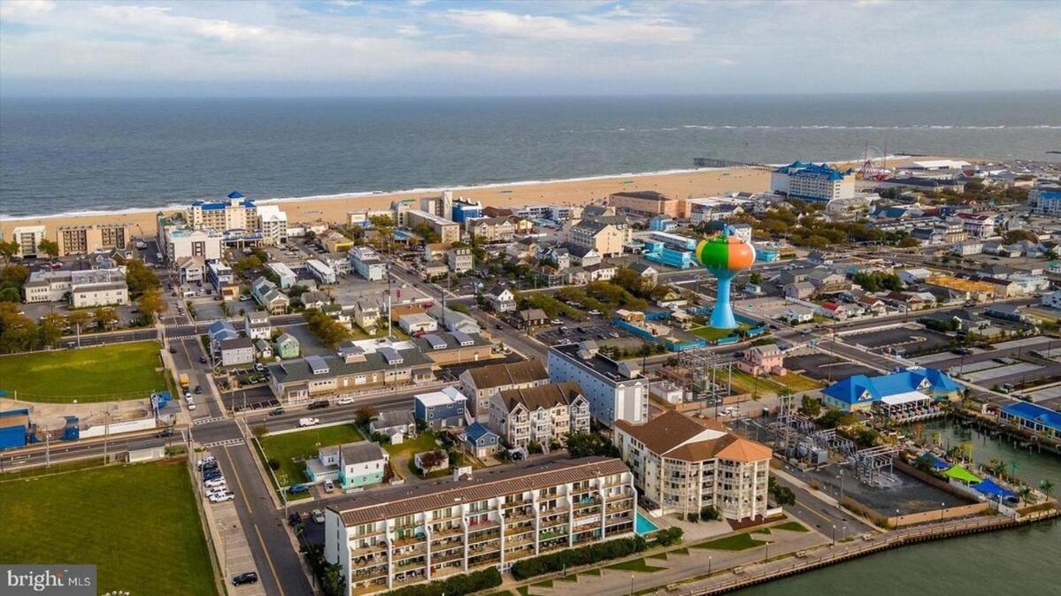 Alexander Mini Mansions 202a Holiday home Ocean City