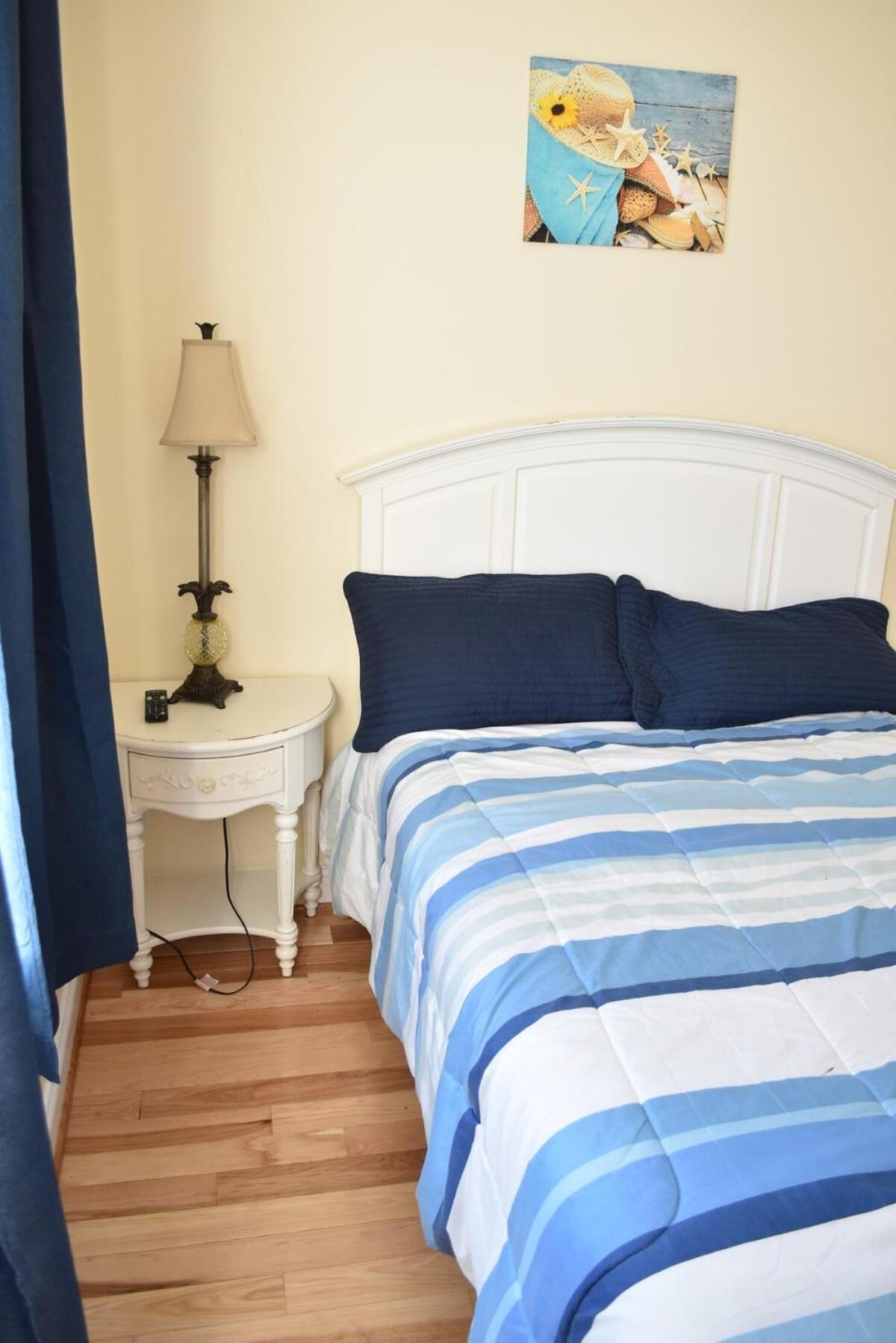 Alexander Mini Mansions 202a *