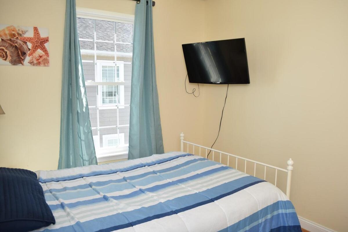 Alexander Mini Mansions 202a *
