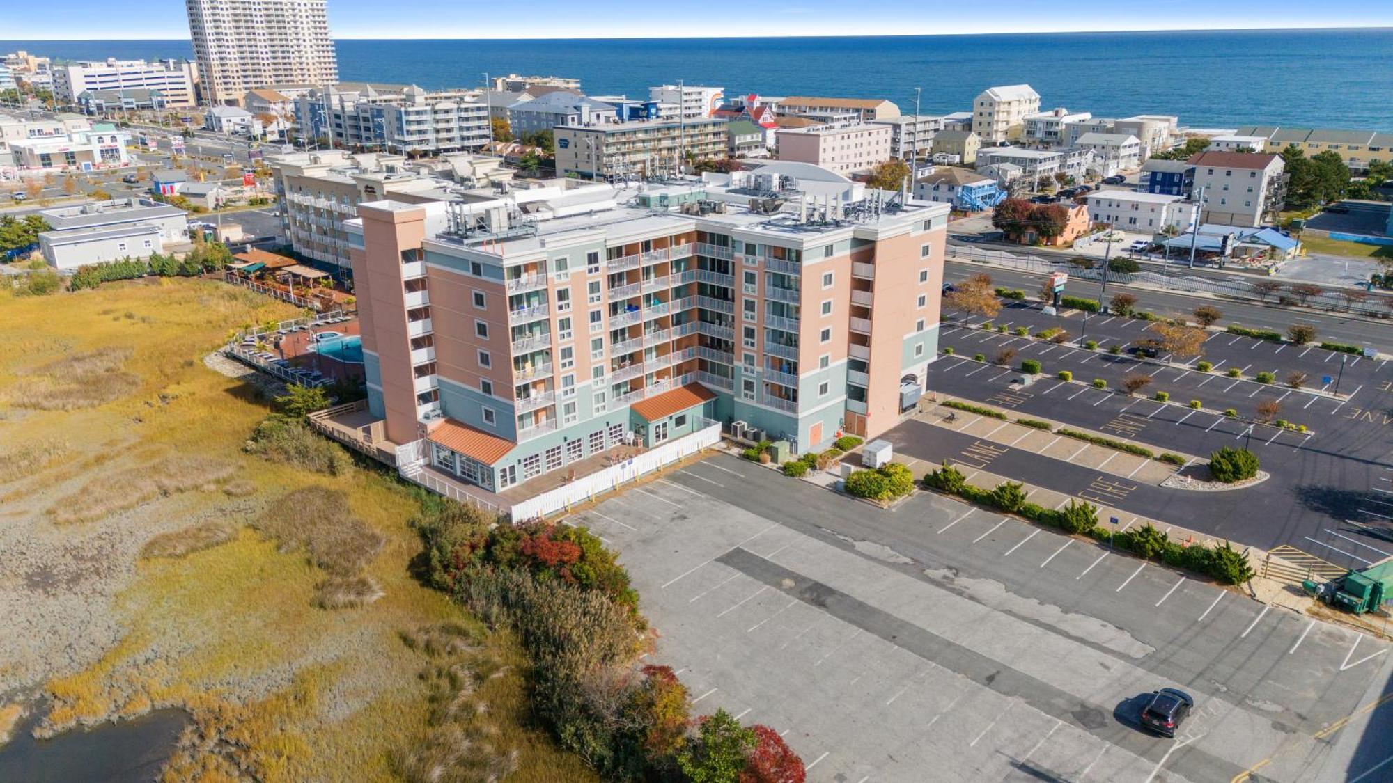 Convention Center Bay Front 2 Bedroom * Ocean City