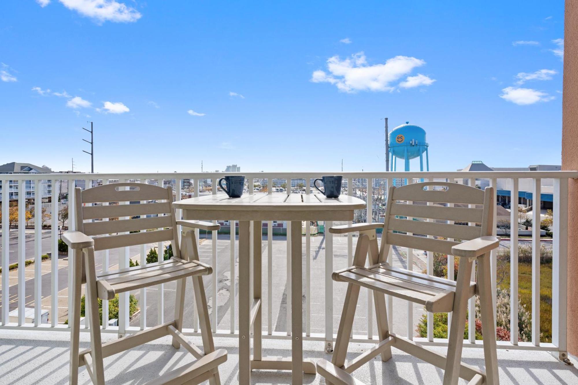 Convention Center Bay Front 2 Bedroom Holiday home