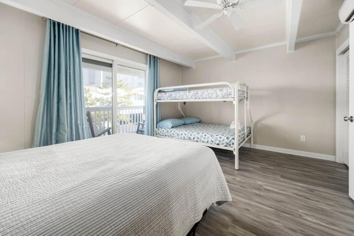 Waldorf 8 - Waveside Holiday home