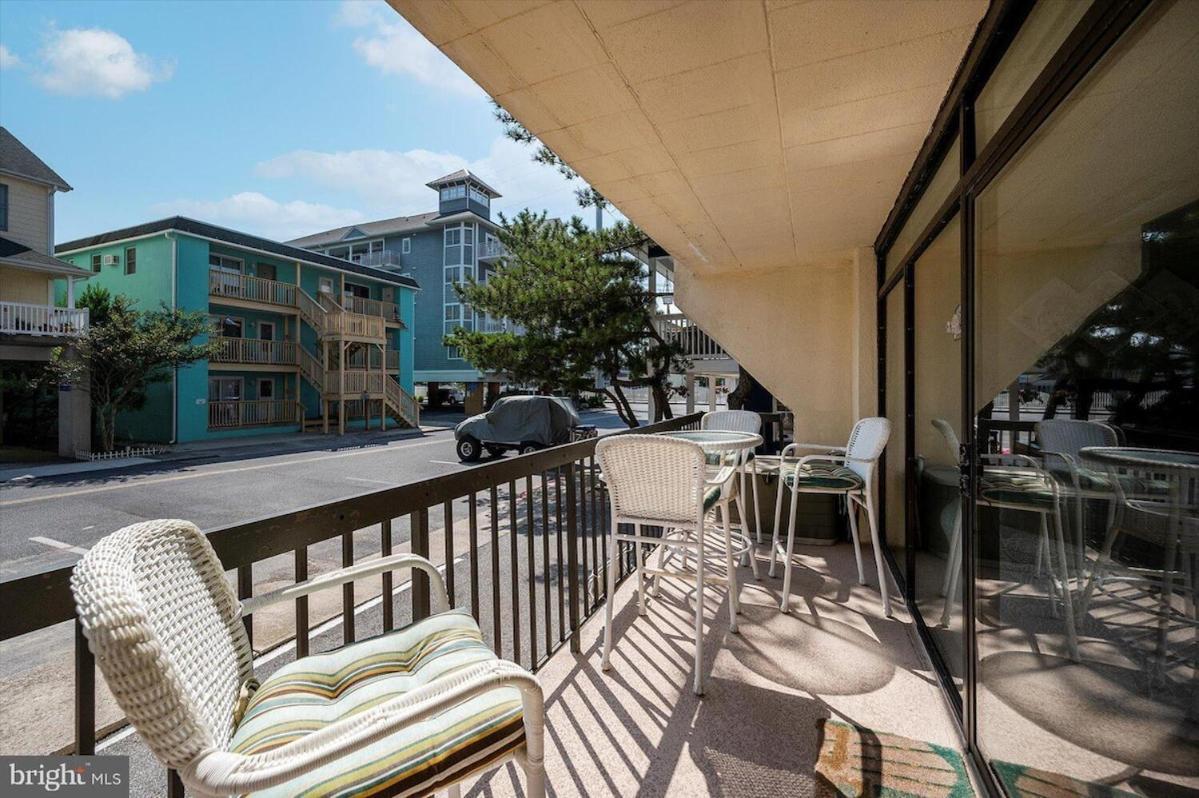 Steps To Free Parking Wifi, Balcony Ocean City