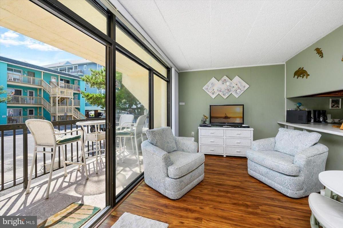Steps To Free Parking Wifi, Balcony * Ocean City