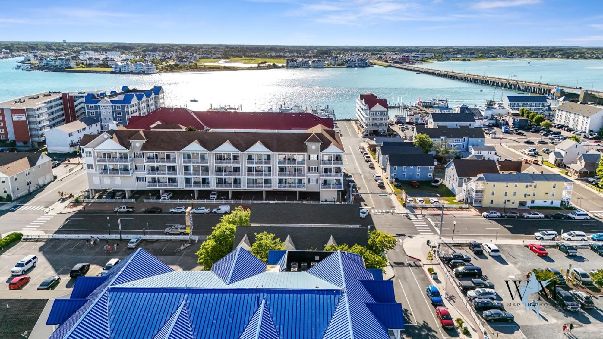 Charming 3-bedroom, 2-bathroom Townhouse Perfectly Located Near The Boardwalk *