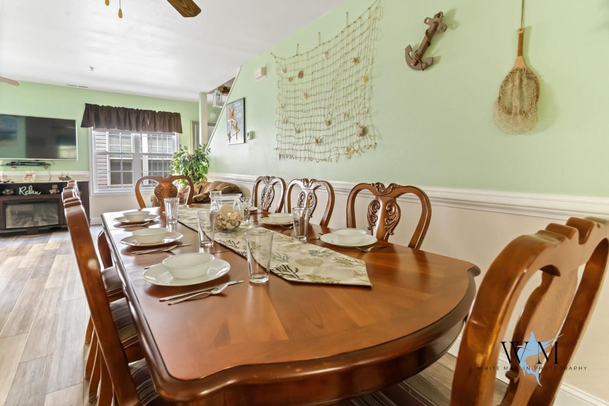 Apartment Charming 3-bedroom, 2-bathroom Townhouse Perfectly Located Near The Boardwalk *