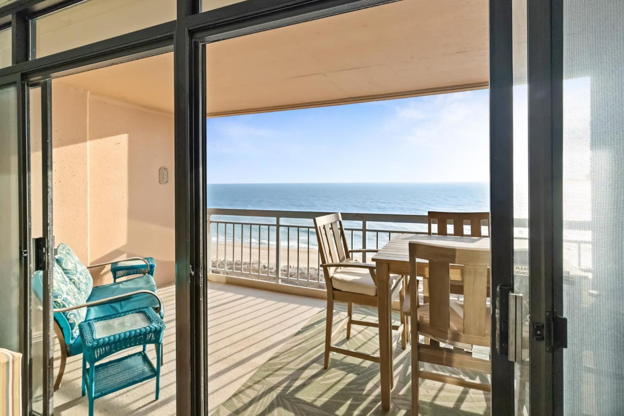 Holiday home Direct Oceanfront 2-bedroom At Fountainhead Stunning Views In North Ocean Ocean City