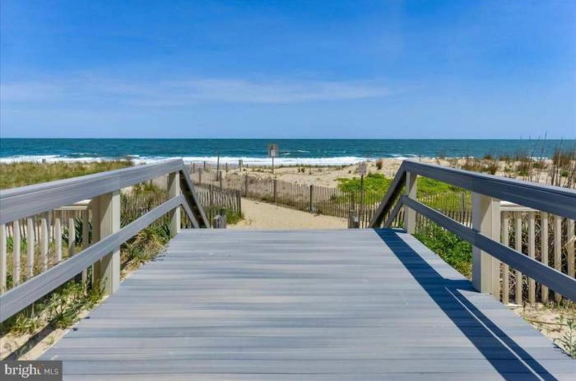 Oceanfront Studio At Golden Sands Perfect Beach Getaway In North Ocean City Apartment Ocean City