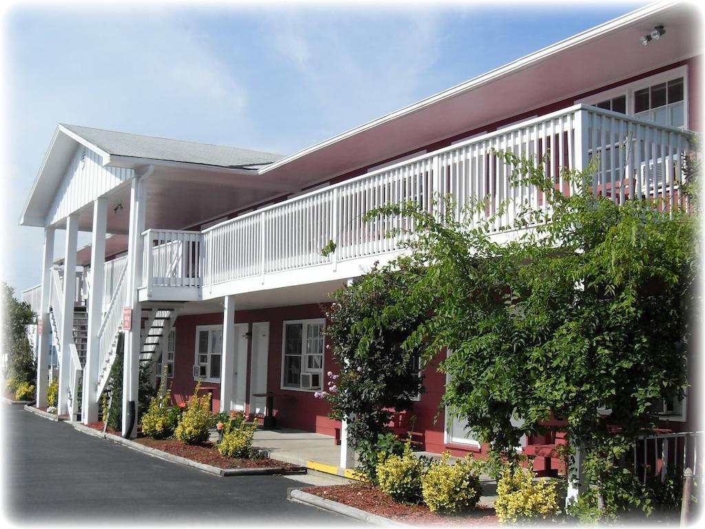 Motel The Burgundy Inn Hotel And Apartments