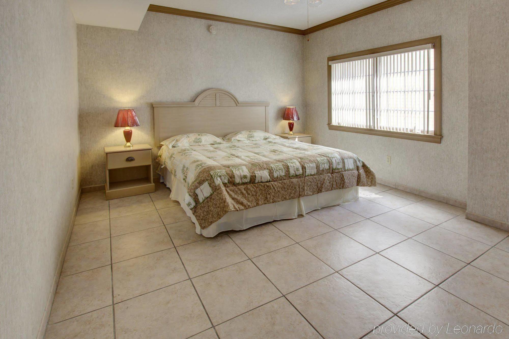 Ocean 1 & Ocean Hotel 2*