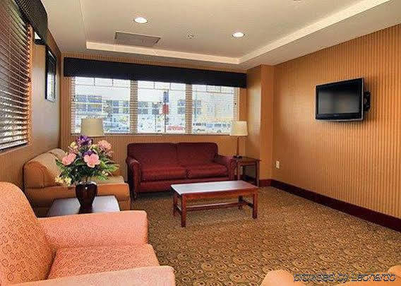 Gateway & Suites, Ascend Collection 2*