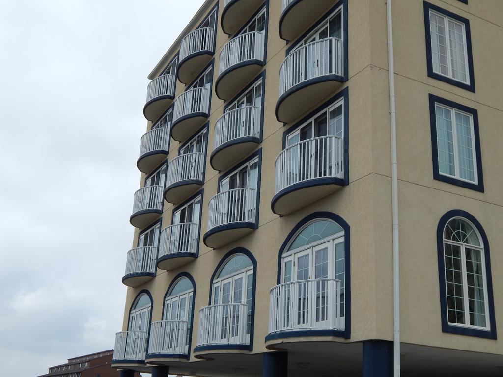 Coconut Malorie Hotel, Ascend Collection Hotel